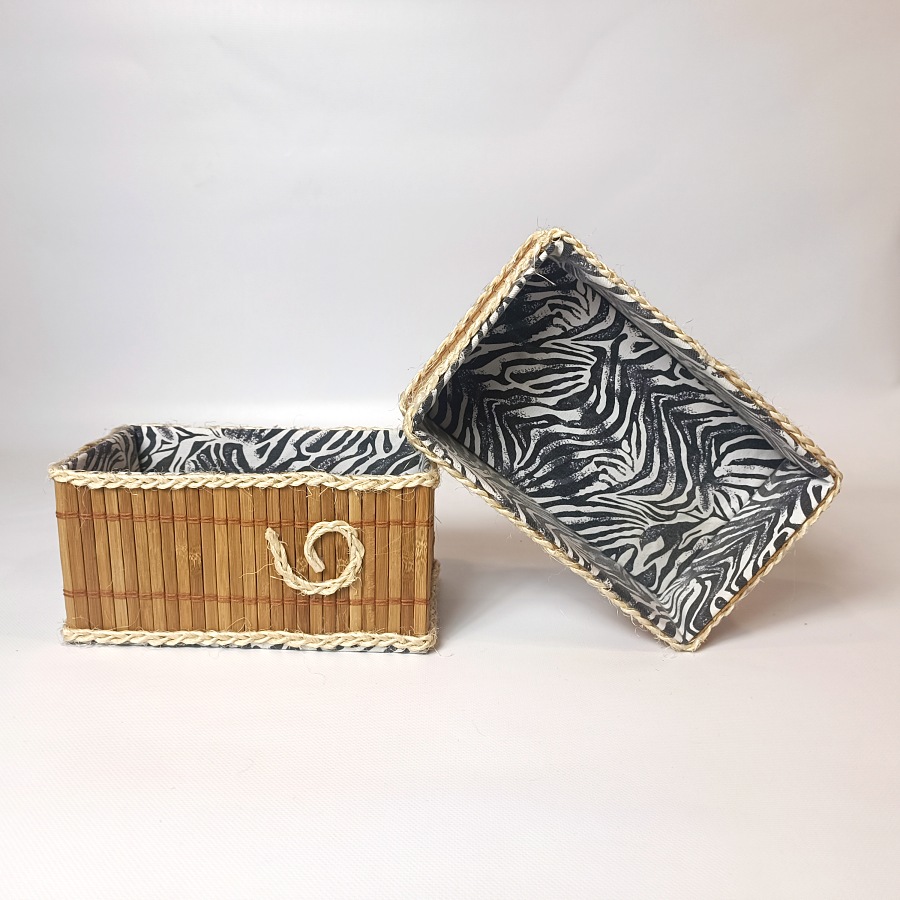 Sada dvou košíků z bambusu a zebrované látky
